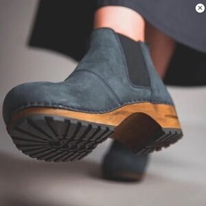 Lotta From Stockholm Jo Clog Boots in Black Soft
Oil Leather Sanitas